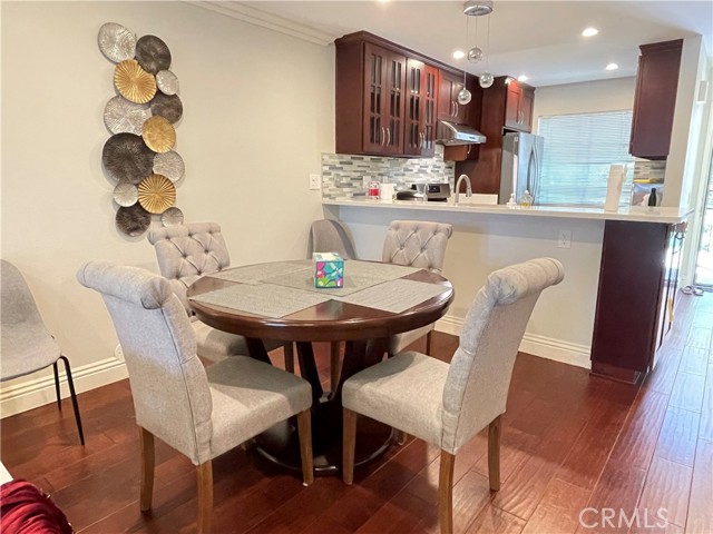 249 Pineview, Irvine CA: https://media.crmls.org/medias/d6c0099f-65e4-4493-83ca-d98d44665de4.jpg