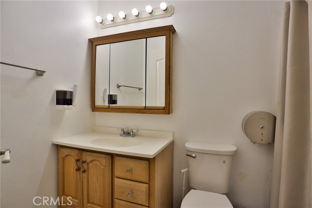 Detail Gallery Image 11 of 40 For 23339 Seeley Way, Crestline,  CA 92325 - 2 Beds | 2 Baths