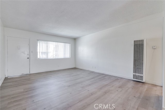 Detail Gallery Image 3 of 21 For 3430 Elm Ave #12,  Long Beach,  CA 90807 - 2 Beds | 1 Baths