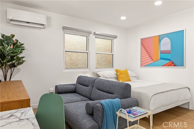 2200 Pine Avenue, Long Beach CA: https://media.crmls.org/medias/d6c35317-d309-4a35-b8df-39c093f56edb.jpg