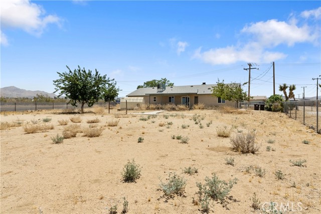 Detail Gallery Image 15 of 38 For 7147 Lennox Ave, Yucca Valley,  CA 92284 - 3 Beds | 2 Baths