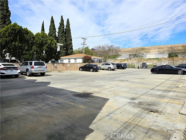 Image 6 of 38 For 9116 Palm Street