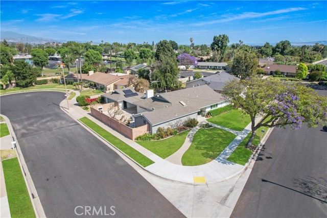 Image 3 of 61 For 14242 Clarissa Lane