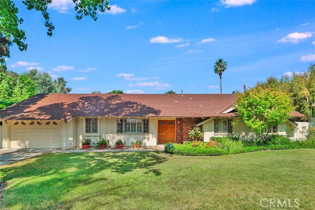 9845 Encino Avenue, Northridge CA: https://media.crmls.org/medias/d6c486da-652d-4d20-9eae-d3c10c7a9ebb.jpg