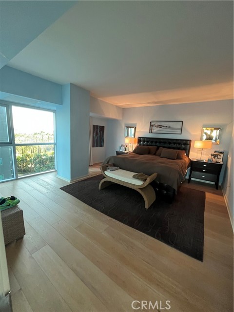 Detail Gallery Image 5 of 14 For 13700 Marina Pointe Dr #924,  Marina Del Rey,  CA 90292 - 2 Beds | 2/1 Baths