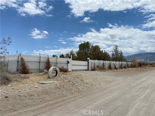 9565 Palomar Trail, Lucerne Valley, CA 92356