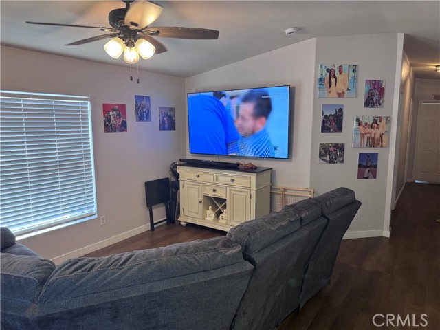 17555 Corkill Road, Desert Hot Springs CA: https://media.crmls.org/medias/d6c5c52c-bc98-4e57-ac0c-2ff09aadc58d.jpg