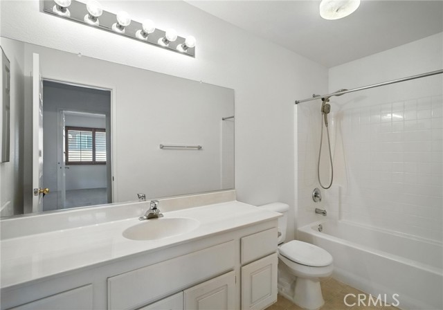 39312 Via Belleza, Murrieta CA: https://media.crmls.org/medias/d6c5c5ad-3065-4dd0-8b2a-8b079fae9d11.jpg