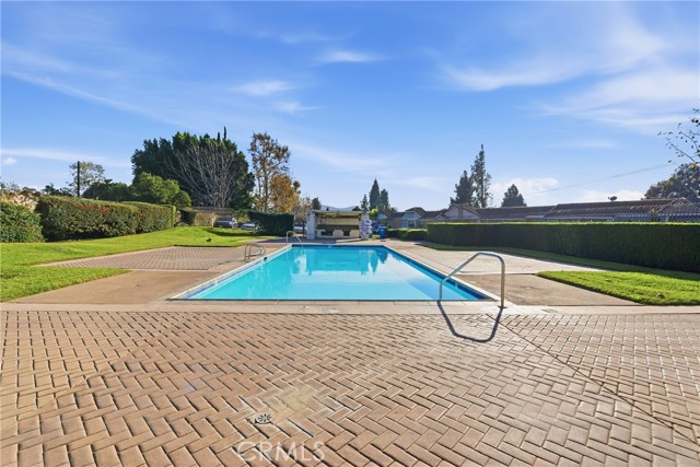 1602 Byron Court, Pomona CA: https://media.crmls.org/medias/d6c5d62c-aca8-42a2-bcca-48822376c5fa.jpg