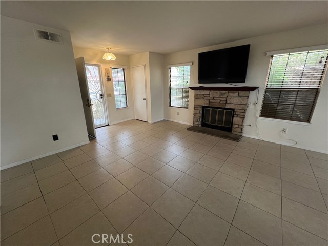 7205 Parkside Place, Rancho Cucamonga CA: https://media.crmls.org/medias/d6c5e2ed-ba80-445b-958d-3d56ef0b0c14.jpg