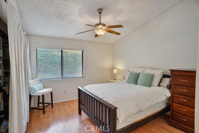 Detail Gallery Image 12 of 31 For 26379 Rainbow Glen Dr #261,  Newhall,  CA 91321 - 3 Beds | 2 Baths