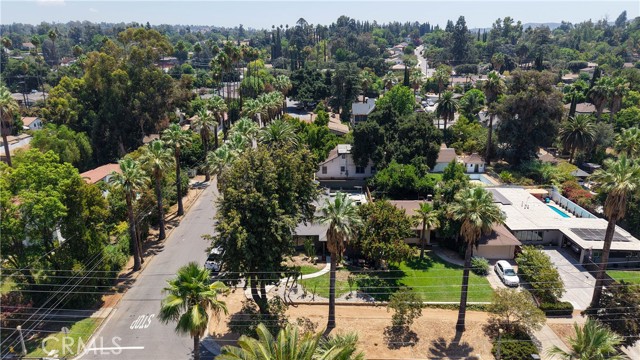 1105 W Highland Avenue, Redlands CA: https://media.crmls.org/medias/d6c72326-e7f0-45b6-bb0d-20cee7d2984f.jpg
