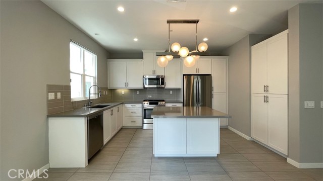 2296 Synergy, Irvine CA: https://media.crmls.org/medias/d6c72f41-a53b-4971-8146-3a89380599df.jpg