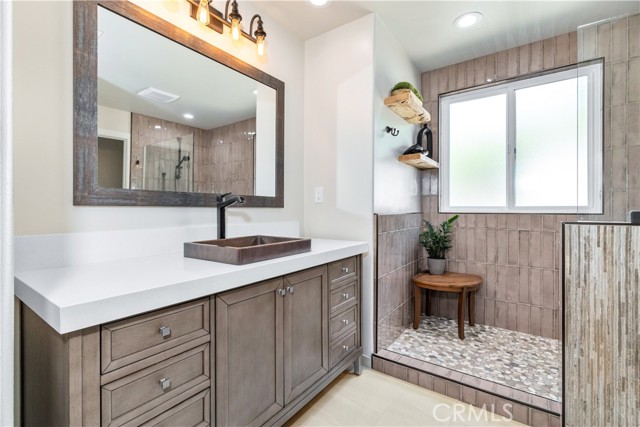 1613 Via Flora, Paso Robles CA: https://media.crmls.org/medias/d6c76781-4fe4-42ce-9d30-feb4b1fac15d.jpg