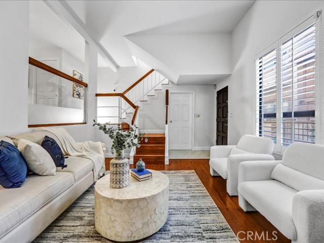 Detail Gallery Image 6 of 25 For 212 N Stoneman Ave #C,  Alhambra,  CA 91801 - 3 Beds | 2/1 Baths