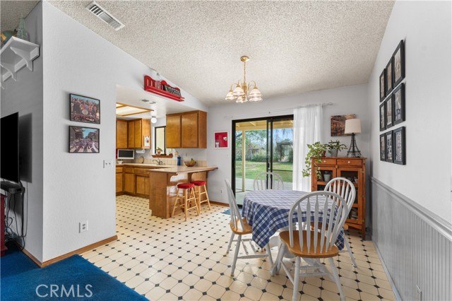 Detail Gallery Image 11 of 42 For 41038 171st, Lancaster,  CA 93535 - 3 Beds | 2 Baths