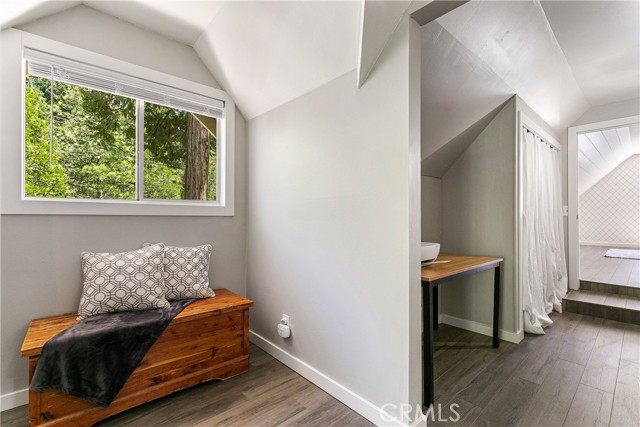 Detail Gallery Image 23 of 34 For 568 Grass Valley Rd, Lake Arrowhead,  CA 92352 - 4 Beds | 2 Baths