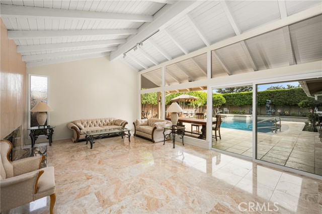 Detail Gallery Image 8 of 75 For 3030 E Elgin, Orange,  CA 92869 - 4 Beds | 2/1 Baths