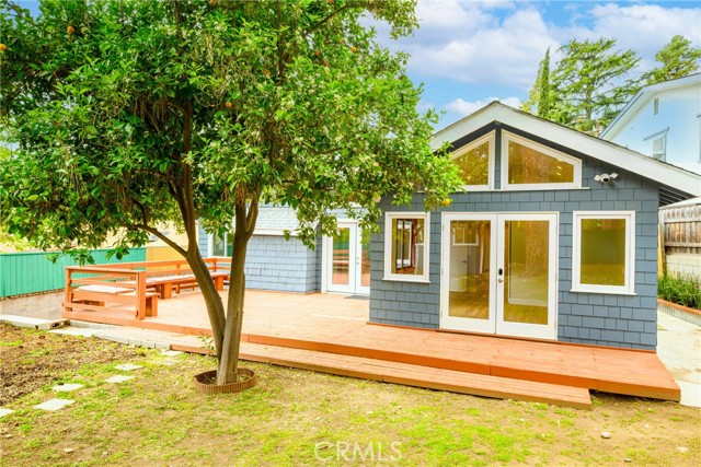 5624 Freeman Avenue, La Crescenta CA: https://media.crmls.org/medias/d6c9b8bb-9123-4f7c-b743-19eb27af9318.jpg