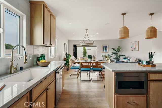 16502 Potter Circle, Huntington Beach CA: https://media.crmls.org/medias/d6cc2441-8b80-4bce-862a-6f06da8f8e7b.jpg