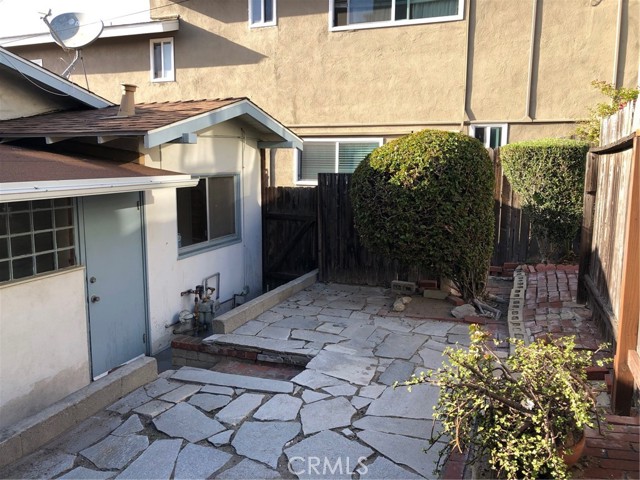 330 Manhattan Avenue, Hermosa Beach, California 90254, 1 Bedroom Bedrooms, ,1 BathroomBathrooms,Residential,Sold,Manhattan,SB22033862