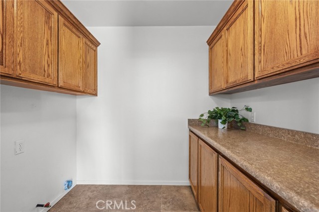 Detail Gallery Image 40 of 48 For 12303 Midtowne Dr, Bakersfield,  CA 93312 - 5 Beds | 2/1 Baths