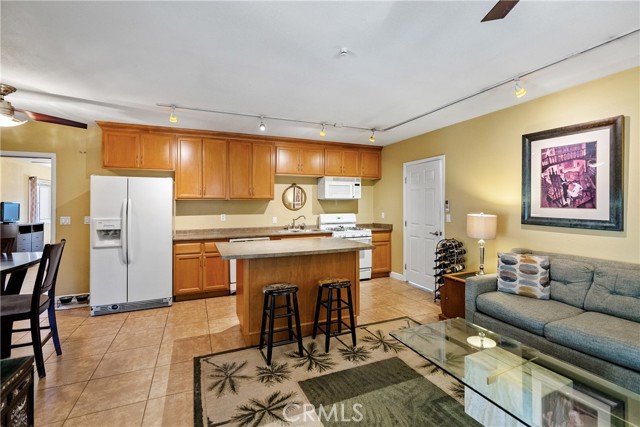 1002 Par Avenue, Paso Robles CA: https://media.crmls.org/medias/d6ccf768-c3a5-4302-98e3-a9e69a6d47f4.jpg