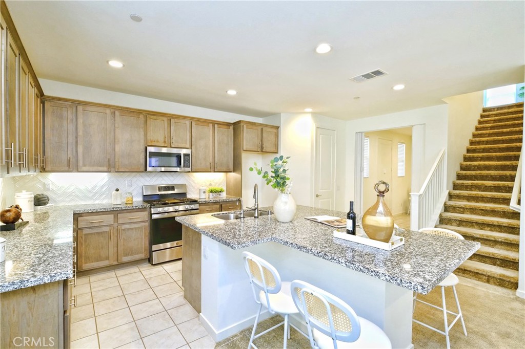 MLS #WS25176152 img 6