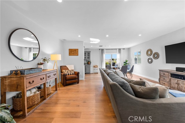 2408 Ives Lane, Redondo Beach, California 90278, 3 Bedrooms Bedrooms, ,Residential,Sold,Ives,SB21202682