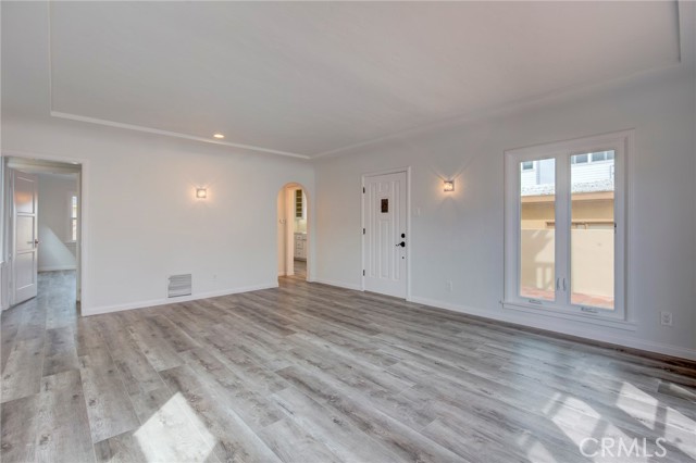 Detail Gallery Image 9 of 26 For 333 5th St, Manhattan Beach,  CA 90266 - 3 Beds | 2/1 Baths