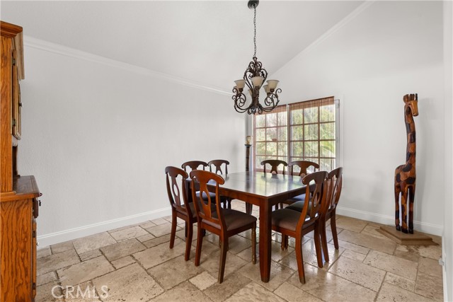 Detail Gallery Image 7 of 35 For 622 W Alpine Ave, Santa Ana,  CA 92707 - 5 Beds | 3 Baths