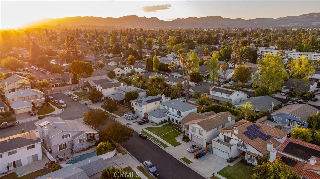 https://media.crmls.org/medias/d6ce1dfe-b261-45b4-ad1a-48d443089031.jpg?preset=X-Large
