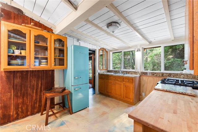 25 Hot Spring Canyon Rd, San Juan Capistrano CA: https://media.crmls.org/medias/d6ce657e-277f-4bea-8eb2-ac1318bc2d8f.jpg