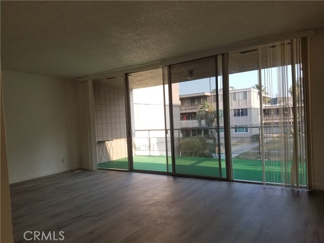6979 Palm Court, Riverside CA: https://media.crmls.org/medias/d6cee558-2067-41d3-bb34-bd722c261376.jpg