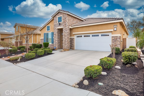 Detail Gallery Image 4 of 29 For 26609 Verdant Cir, Menifee,  CA 92584 - 3 Beds | 2 Baths