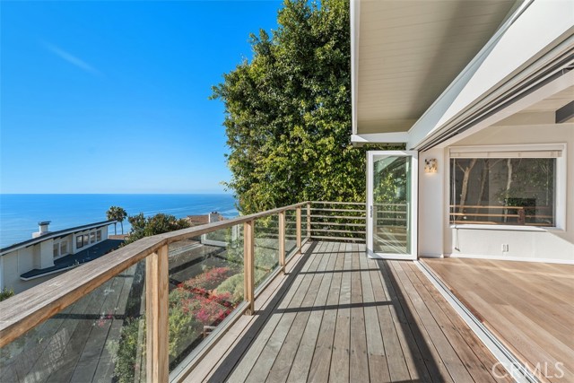 Detail Gallery Image 3 of 40 For 2480 Lomita Way, Laguna Beach,  CA 92651 - 2 Beds | 2 Baths