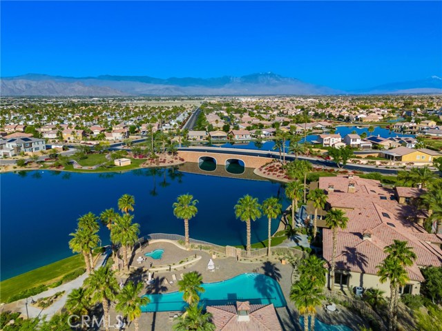 43875 Spiaggia Place, Indio CA: https://media.crmls.org/medias/d6d0bed9-cbf4-48a0-bfea-2e9c00a58009.jpg
