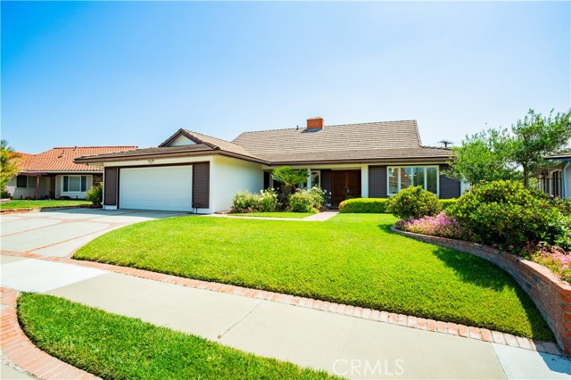 Image 3 for 408 S Fernhill Ln, Anaheim Hills, CA 92807