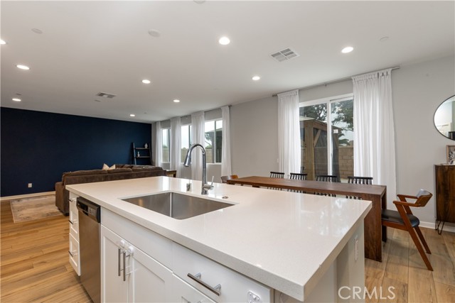 Detail Gallery Image 7 of 31 For 24944 Fortress Ct, Moreno Valley,  CA 92553 - 4 Beds | 2/1 Baths