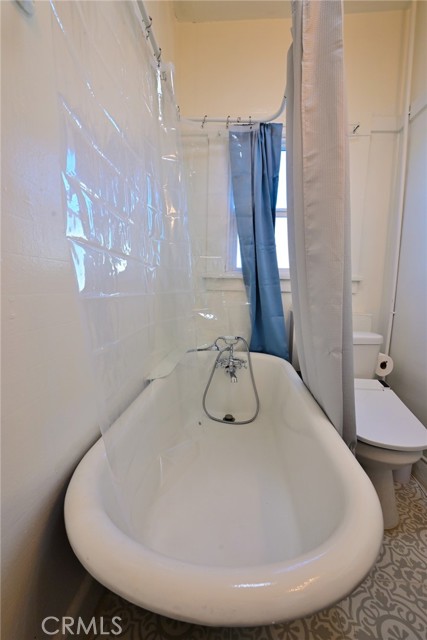 44 48 Navy Street, Venice CA: https://media.crmls.org/medias/d6d20fb5-5bab-4dc7-84ea-ba1d3ba5ea0d.jpg