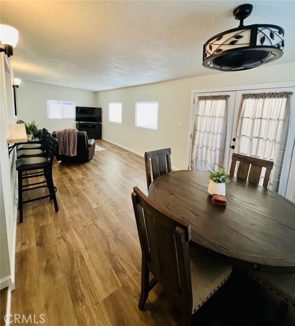 Detail Gallery Image 8 of 19 For 13330 Tamarisk Rd, Victorville,  CA 92395 - 3 Beds | 2/1 Baths