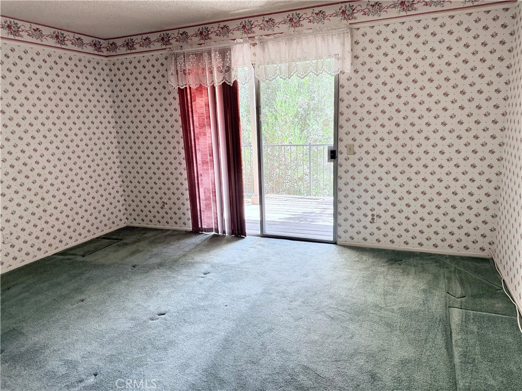 https://media.crmls.org/medias/d6d3db14-b9f3-467e-935a-6dee1267ab8e.jpg?preset=X-Large