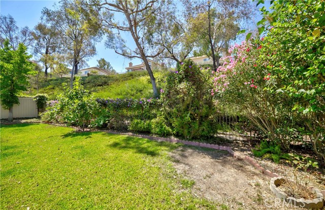 2061 S Sawgrass Court, La Habra CA: https://media.crmls.org/medias/d6d3fded-d802-40ae-90c7-3203dc2c1c62.jpg