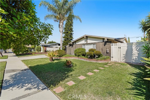 Detail Gallery Image 40 of 47 For 11718 Paso Robles Ave, Granada Hills,  CA 91344 - 3 Beds | 2 Baths