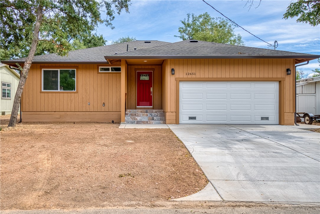 Detail Gallery Image 1 of 37 For 12651 Shoreview Dr, Clearlake Oaks,  CA 95423 - 3 Beds | 2 Baths