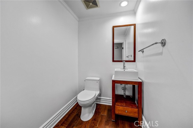 12026 Hoffman Street, Studio City CA: https://media.crmls.org/medias/d6d53135-e1bd-4329-9b47-091302c54aad.jpg