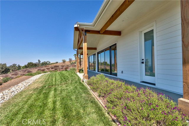38721 Calle De Toros, Temecula CA: https://media.crmls.org/medias/d6d557da-bb4d-4bd0-8a8a-ab3addc4930a.jpg