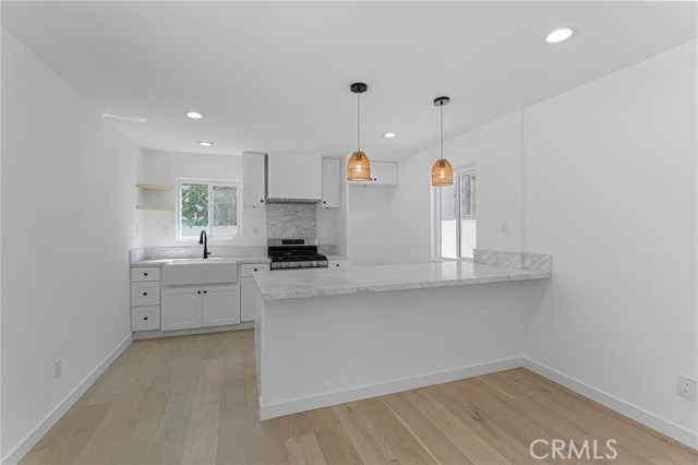 Detail Gallery Image 5 of 11 For 2742 S Sycamore, Los Angeles,  CA 90016 - 2 Beds | 1 Baths