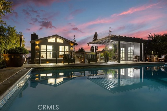 1012 10th Street, Manhattan Beach CA: https://media.crmls.org/medias/d6d66bc9-5786-4445-8fa2-40acf1355017.jpg