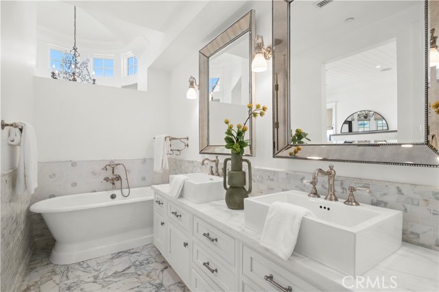 Detail Gallery Image 19 of 31 For 718 Poinsettia, Corona Del Mar,  CA 92625 - 3 Beds | 3/1 Baths
